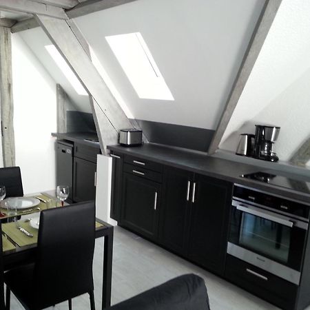 Le Logis De La Tour Apartment Amboise Luaran gambar