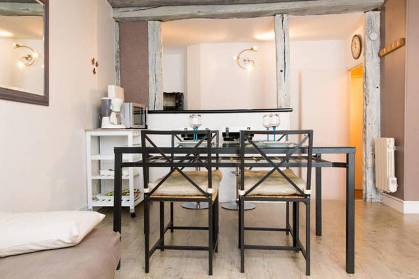 Le Logis De La Tour Apartment Amboise Luaran gambar
