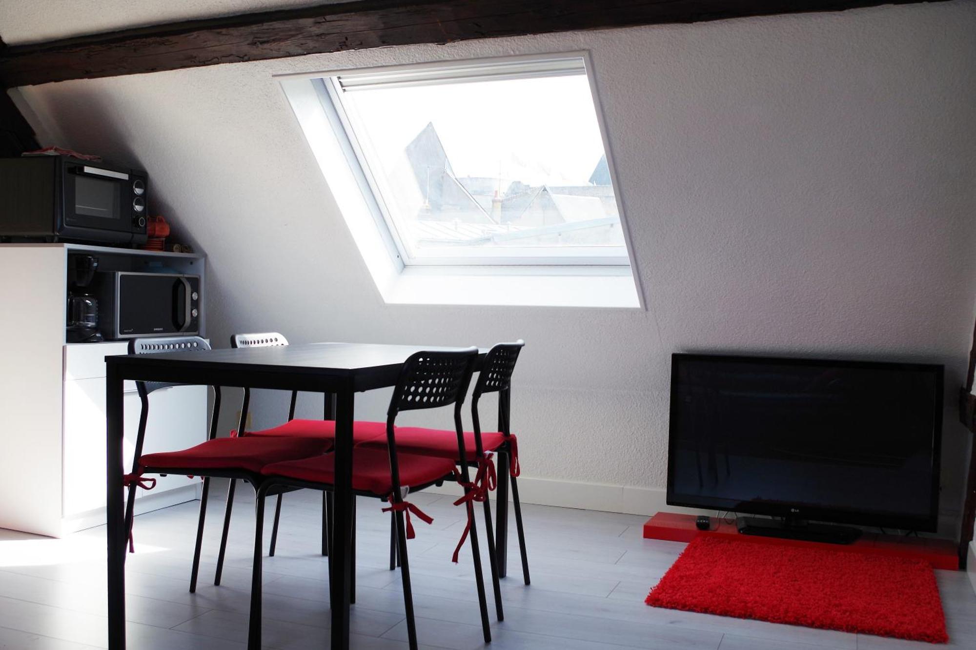 Le Logis De La Tour Apartment Amboise Luaran gambar